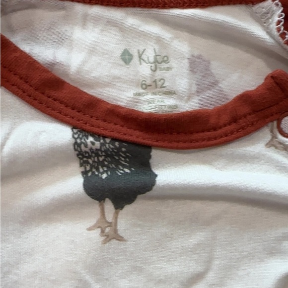 Kyte BABY White Romper with Chicken Design and Rust Trim - Picture 2 of 2